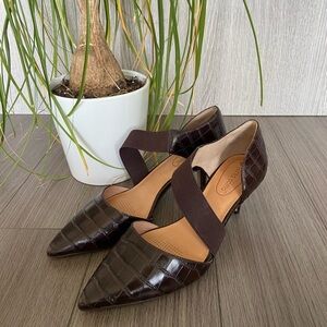 NWT Corso Como Denice Brown Crocodile Patent Leather Kitten Heels